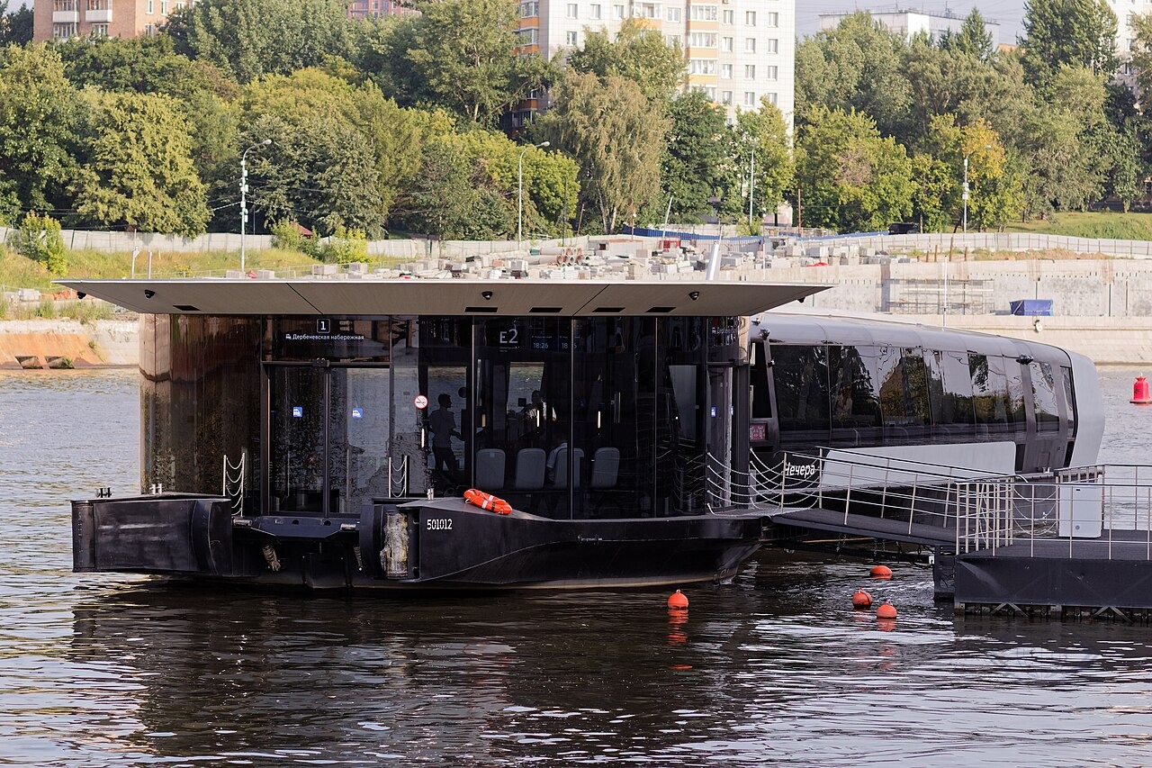 Эксперт Смирнов оценил перспективы перевода речного флота Москвы на электротягу
