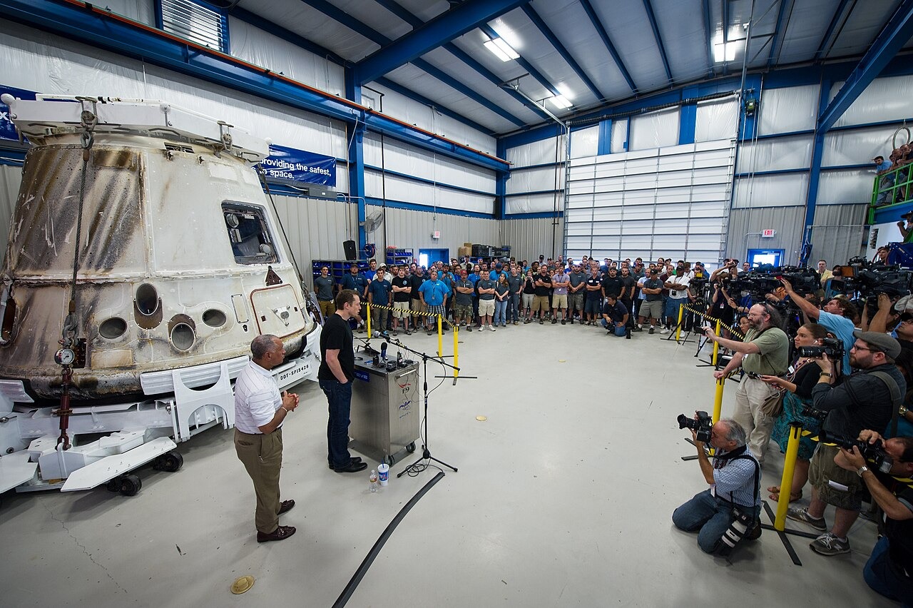 Маск допустил, что в ближайшие 10 лет стоимость SpaceX превысит $100 трлн