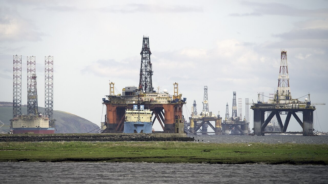 МЭР: добыча нефти в РФ в 2026 году упадет на 3,36%
