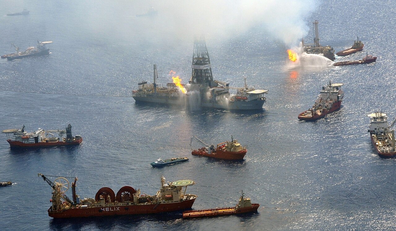 Оперштаб Кубани опроверг информацию о разливе нефтепродуктов в Черном море
