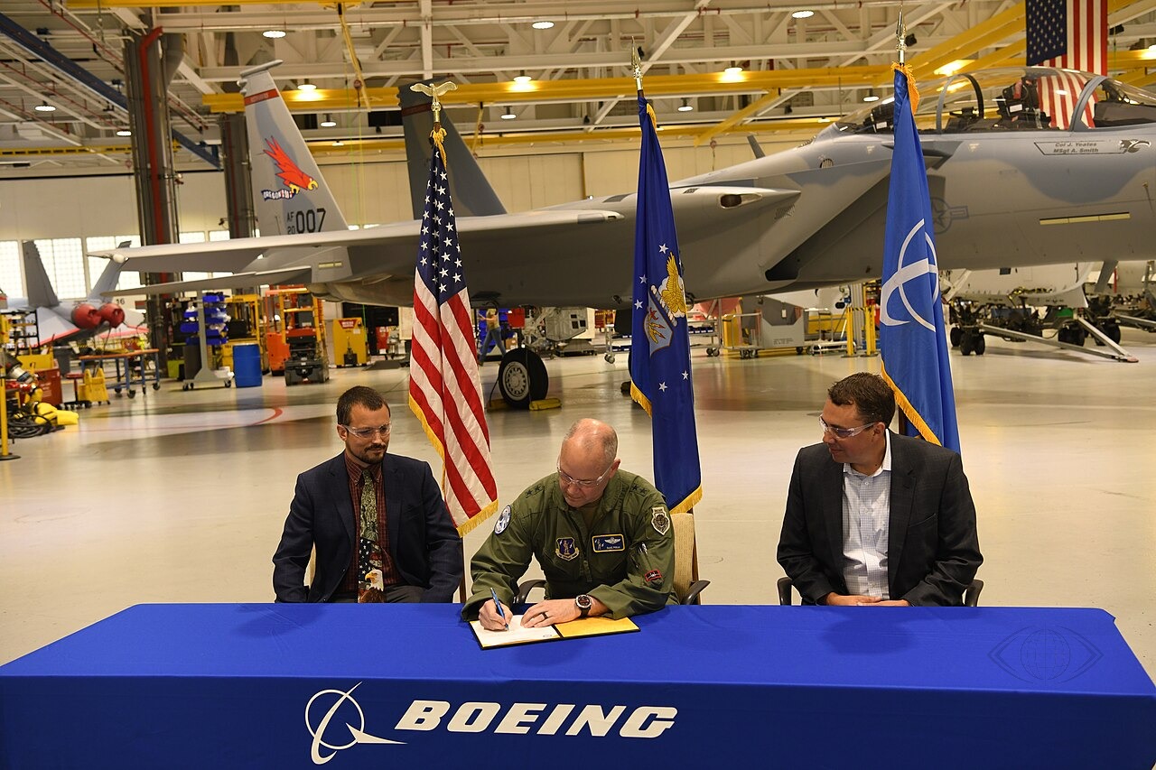 Boeing сократил чистый убыток почти в 11 раз