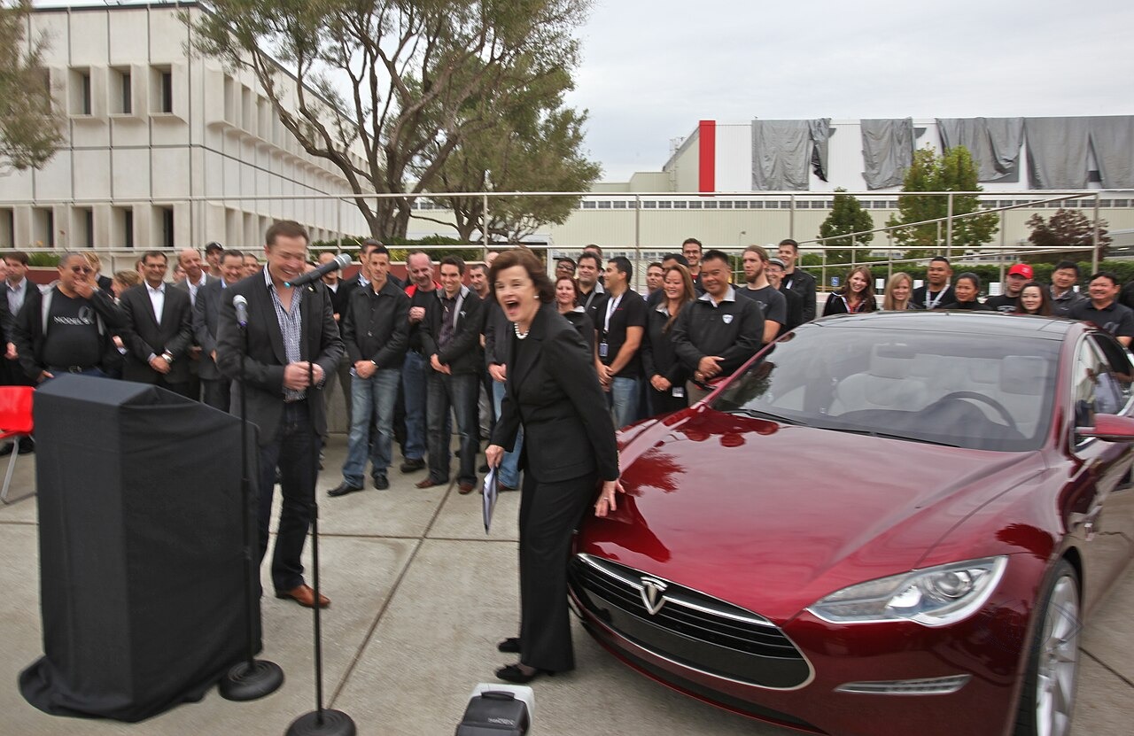 Квартальные продажи Tesla оказались лучше прогнозов