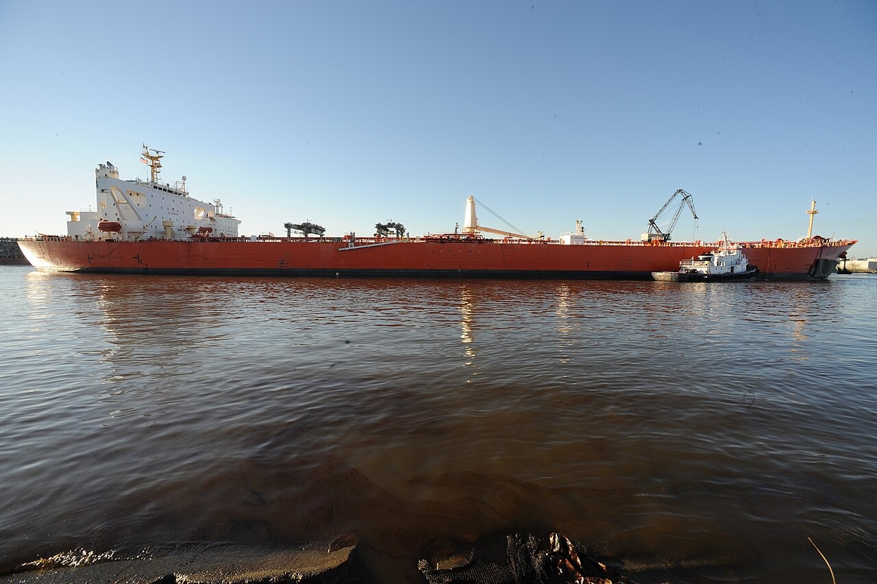 США экстренно высвободят 400 тыс. баррелей нефти из SPR для НПЗ Phillips 66 в Луизиане