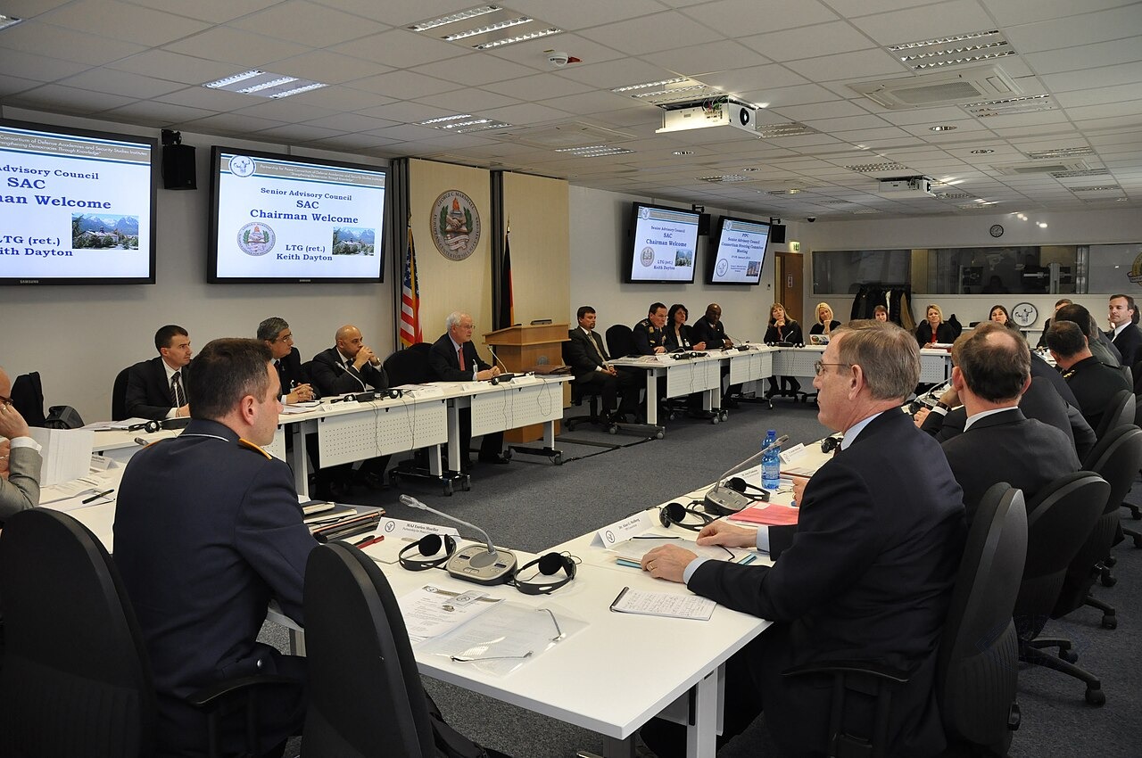 Узнал о планах создать новую систему безопасности в Европе